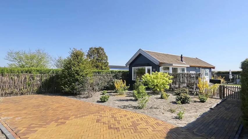 Ferienhaus für 2 Personen, mit Terrasse und Garten