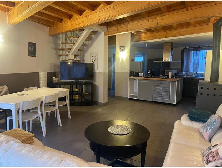 Location de vacances pour 6 personnes, avec terrasse à Montluel - 3