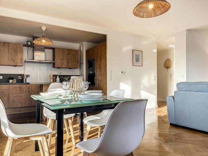 Appartement de vacances pour 6 personnes, avec Balcon ainsi que Terrasse et Vue