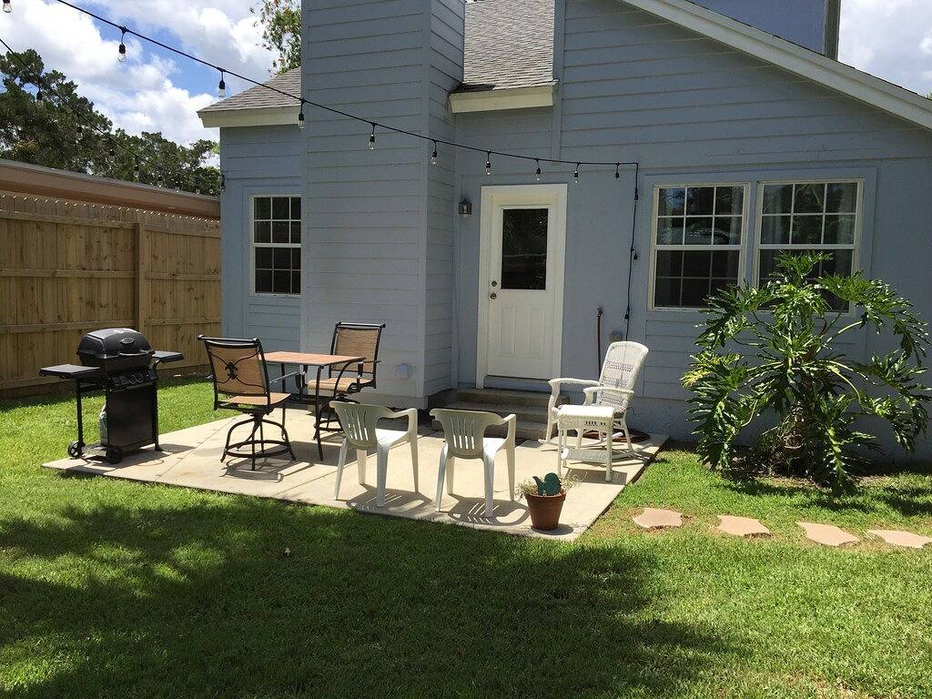 Neu gelistet! Lage Lage Anastasia Island Haus, ruhige Nachbarschaft. in Anastasia, St. Augustine