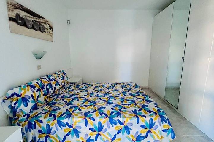 Entire apartment, Sunny House in Playa de LA BALLENA (Arona), South Tenerife