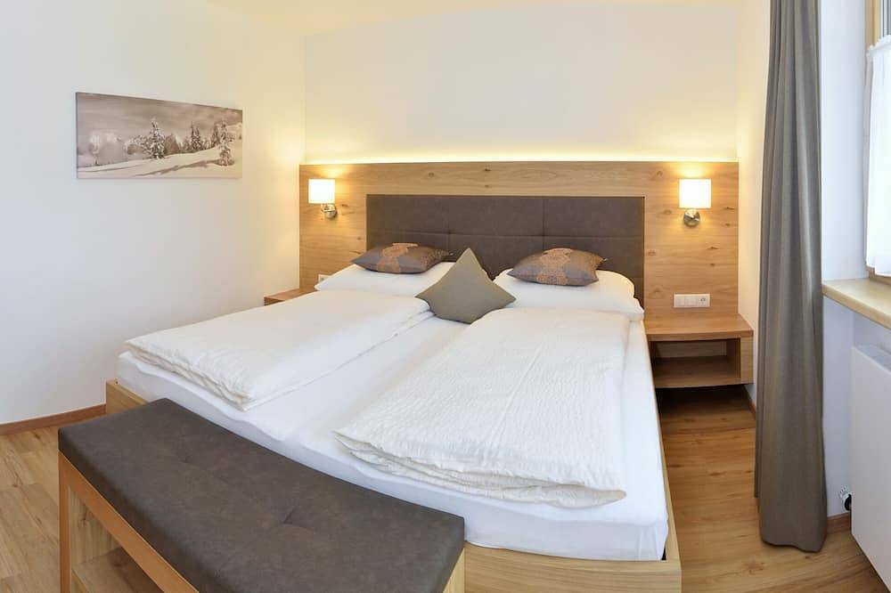 Ganze Wohnung, Gemütliche Komfortwohnung in sonniger, ruhiger Lage mit grandiosem Panoramablick in Tuxer Alpen, Hippach