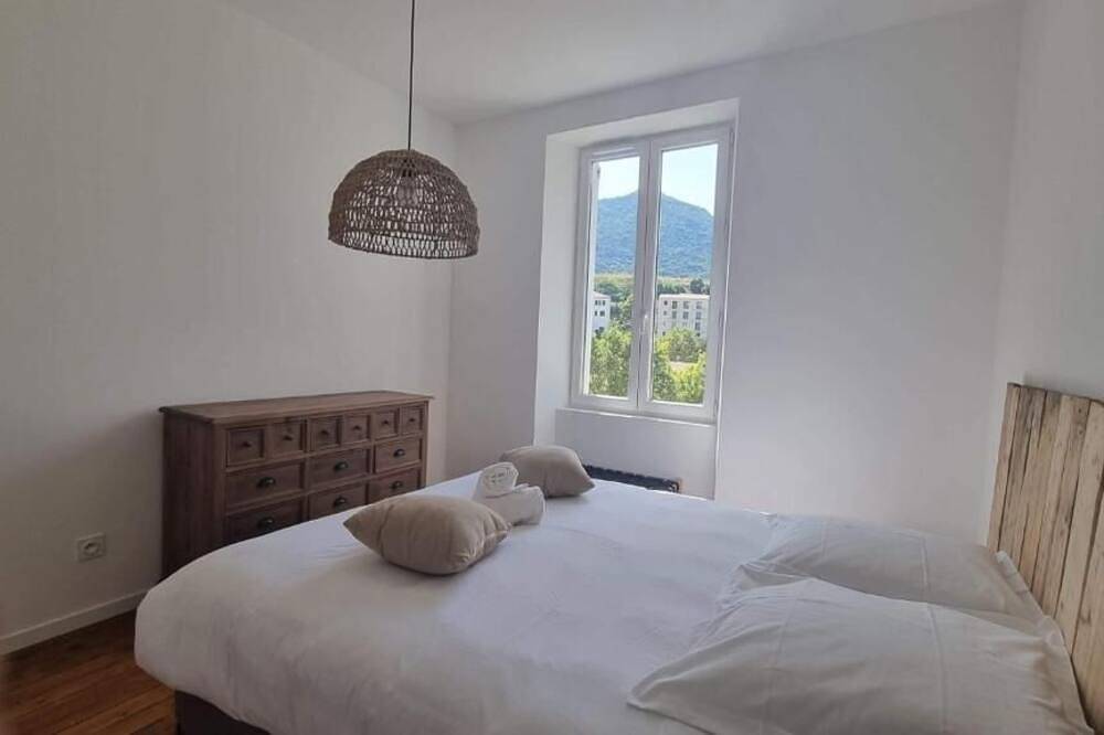 Appartamento intero, Appartamento-Esclusivo-Bagno in camera con vasca-Vista sul punto di riferimento in Corte Francia, Parco naturale regionale della Corsica
