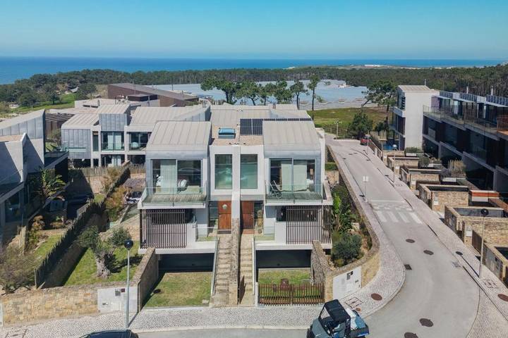 Casa de férias para 6 pessoas, com varanda e vista e ainda piscina em Torres Vedras
