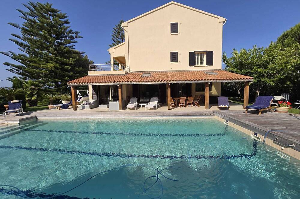 Villa pour 10 Personnes dans Saint-Florent, Cap Corse