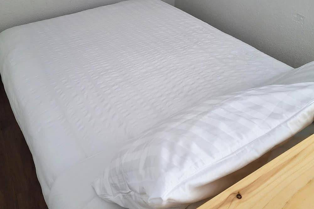 Entire apartment, Soundproof Studio | Perfect for Short & Long Stays in Ferney-Voltaire, Gex