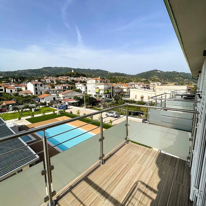 Resort per 4 persone, con panorama e piscina nonché giardino in Campania