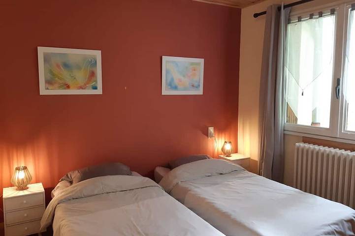 Gîte pour 4 personnes, avec piscine ainsi que balcon et jardin, animaux acceptés à Manteyer - 3