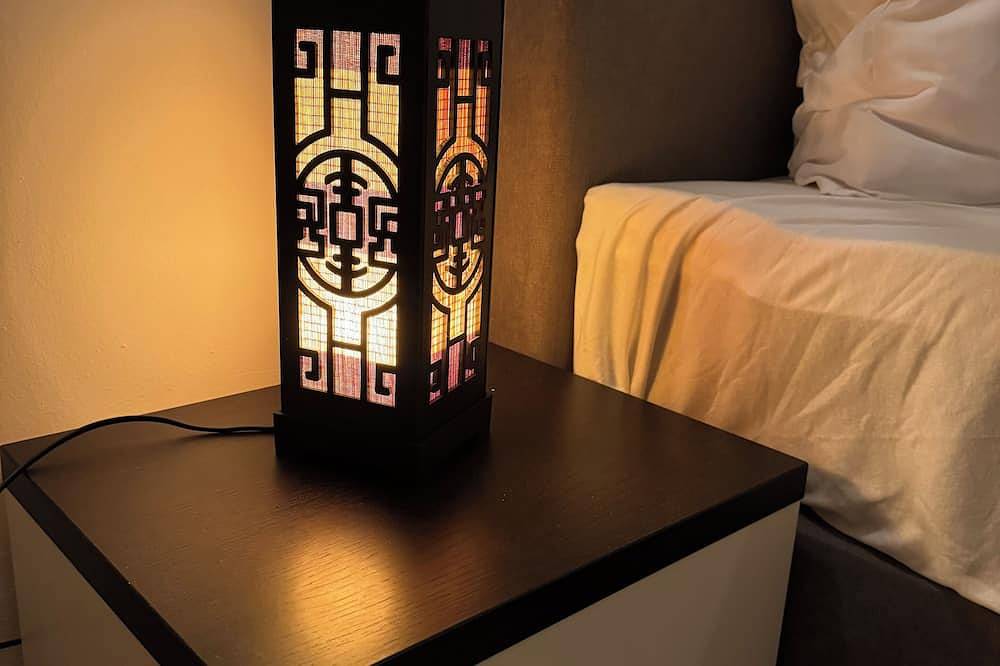 Wohnen im lichtdurchfluteten Japandi Haus mit Garten und Kaminofen in Großostheim, Fränkisches Weinland