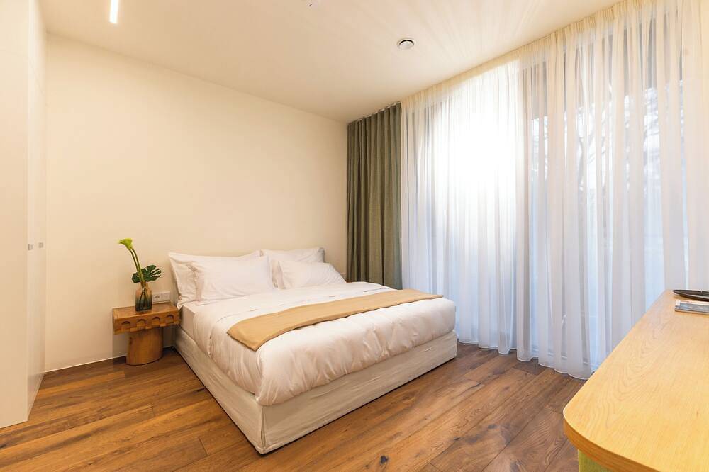 Geheel appartement, Spacious modern apartment-feels like home - short or long, park view - center! in Linz, Linz - Wels