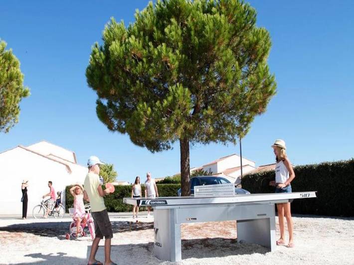 Location de vacances pour 6 personnes, avec piscine, adapté aux familles à Le Château-d'Oléron