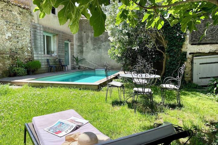 Gîte pour 4 personnes, avec Jardin et Piscine