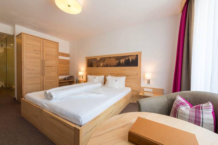 Hôtel pour 2 personnes, avec sauna ainsi que vue et jardin, adapté aux familles à Galtür - 4