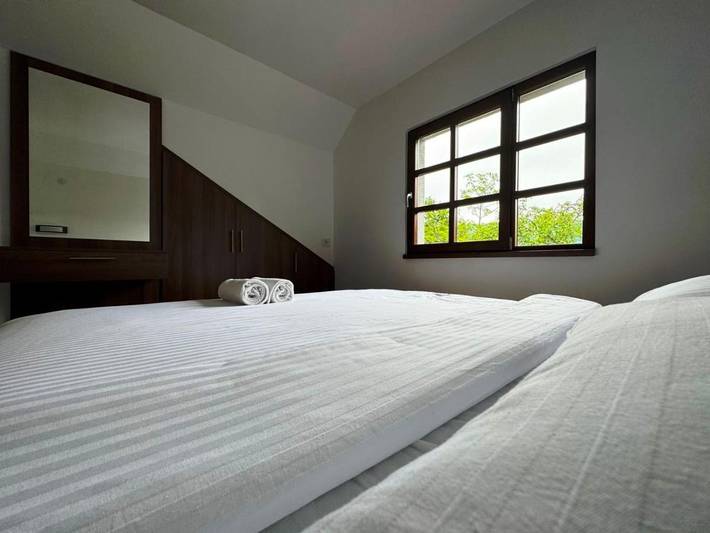 Location de vacances pour 2 personnes, avec terrasse ainsi que vue et jardin à Despotovac - 4