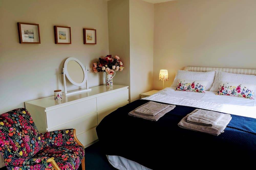 Comfy, spacious house, great base for couples and families, dogs welcome. in Embleton, Northumberland