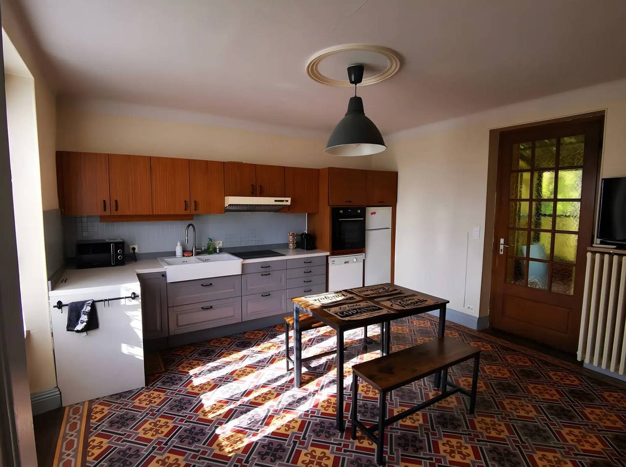 Chez Sandrine Guest Rooms and Table d'Hôtes with Pool in Gray, Haute-Saône