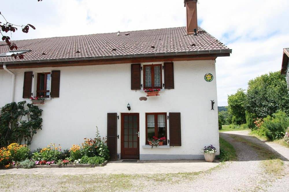 Family-Friendly Countryside Cottage with Modern Amenities, Near Thermal Baths and Nature Spots in Le Val-d'Ajol, Parc naturel régional des Ballons des Vosges