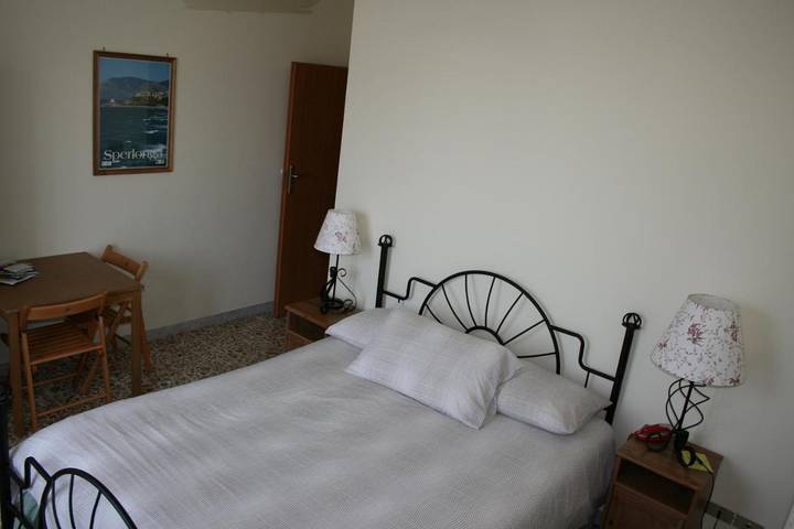 B&b per 3 persone, con Terrazza e Giardino nonché Panorama a Terracina