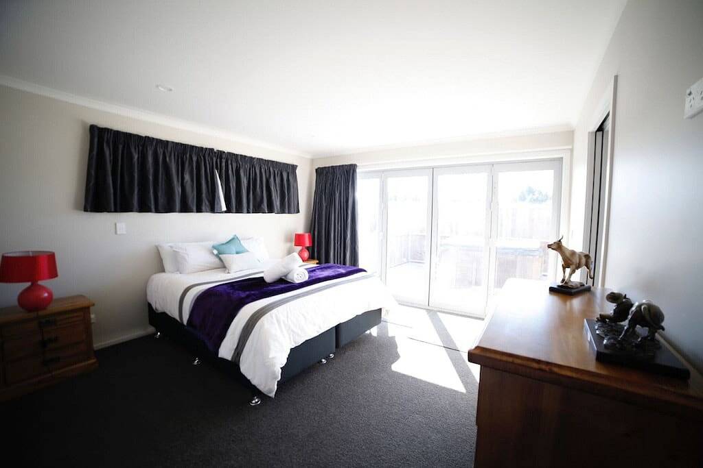 Relaxing Retreat on Rhoboro, Twizel Free Wifi in Twizel, Mackenzie District