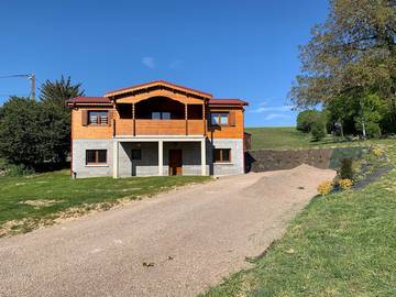 Gîte pour 6 personnes, avec terrasse à Moirey-Flabas-Crépion