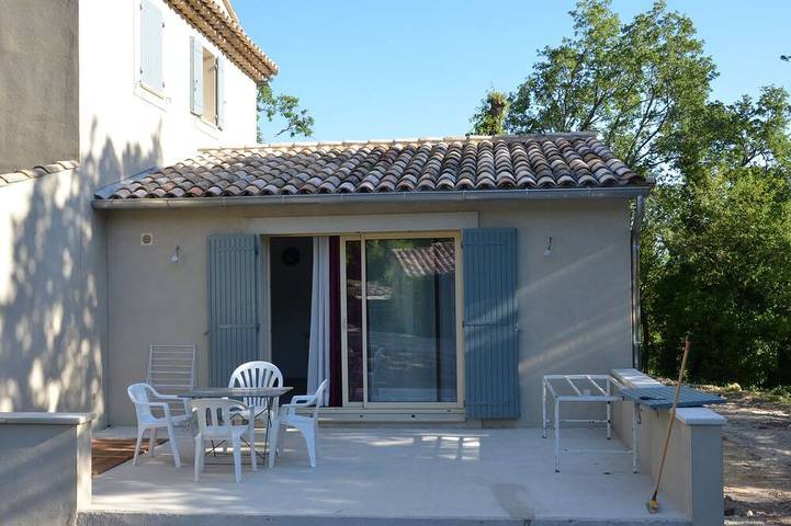 Villa pour 2 personnes, avec piscine ainsi que jardin et terrasse, animaux acceptés dans le Vaucluse - 4