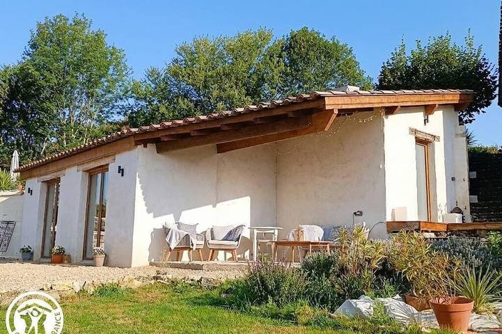 Location de vacances pour 2 personnes, avec jardin à Flaugnac