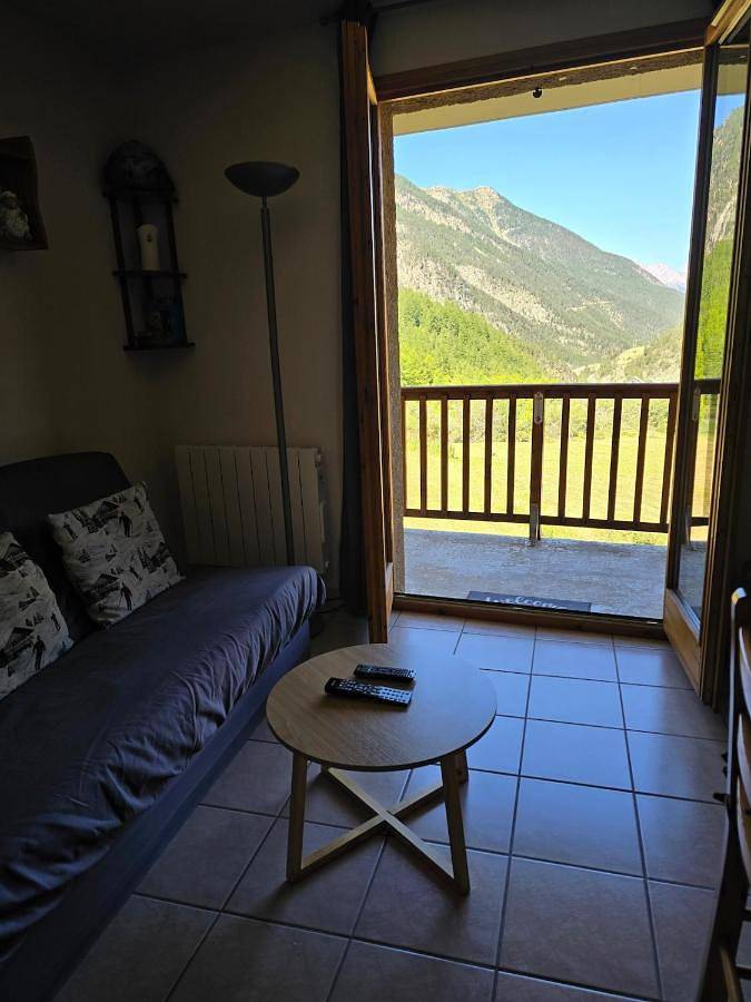 Gîte pour 4 personnes, avec balcon et vue à Cervières