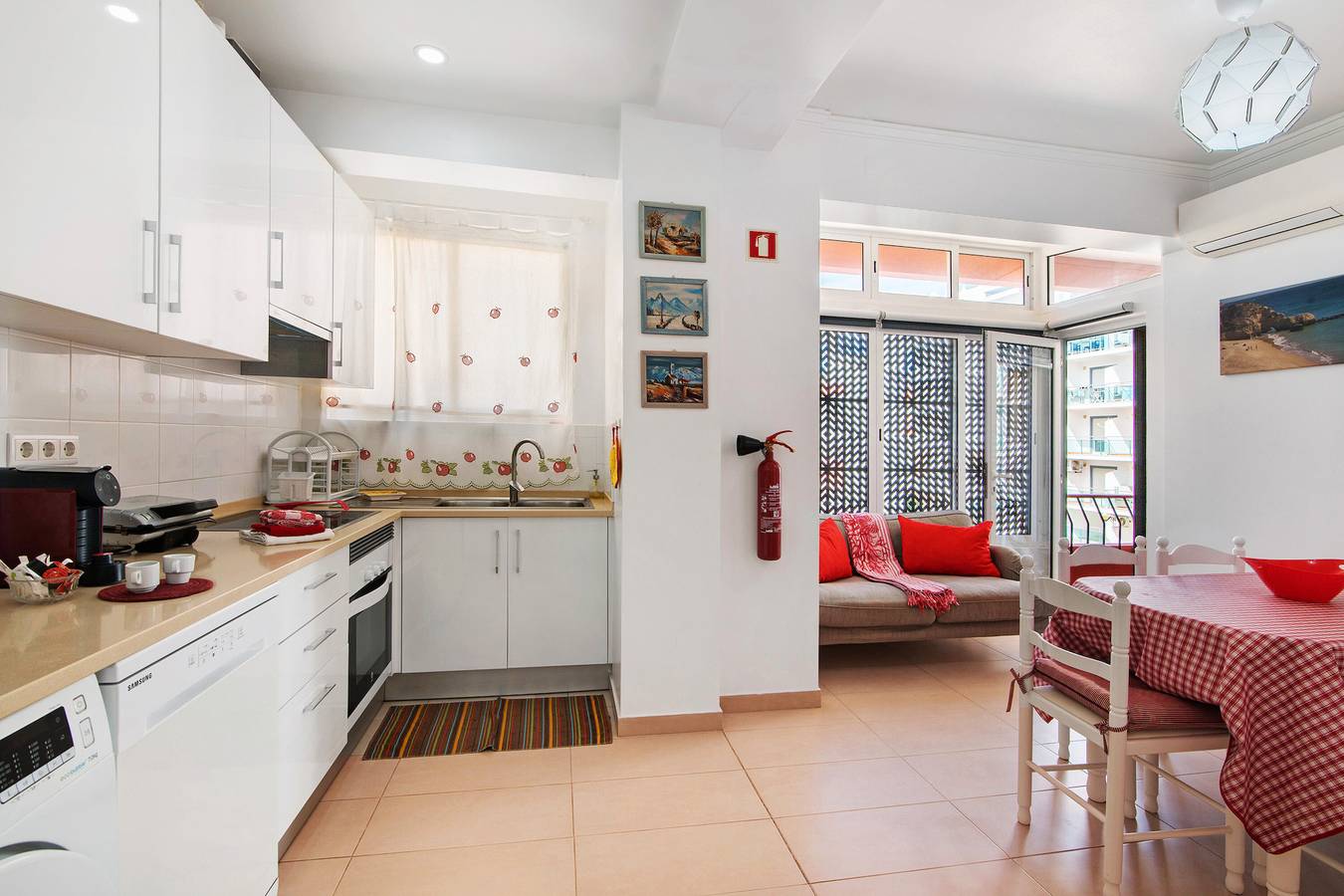 Ganze Wohnung, Apartment 'Frente Ao Mar' mit Meerblick, Wlan und Klimaanlage in Monte Gordo, Faro Distrikt