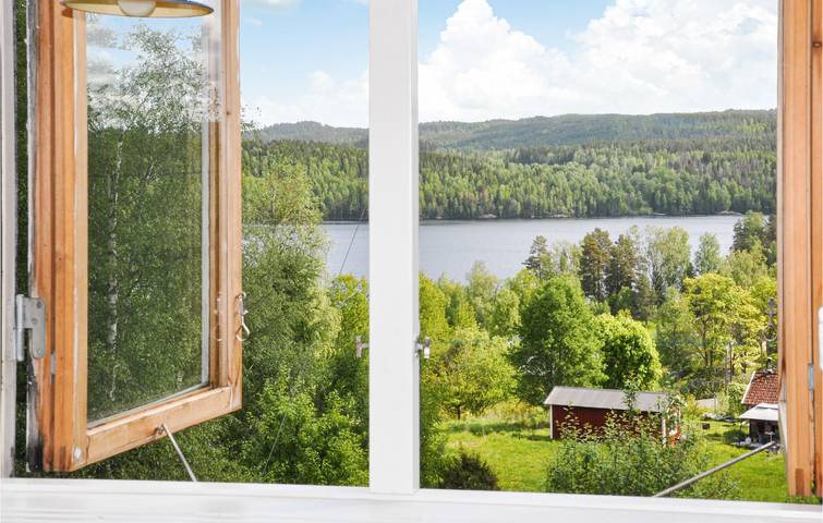 Ferienhaus für 6 Personen mit Seeblick in Eda