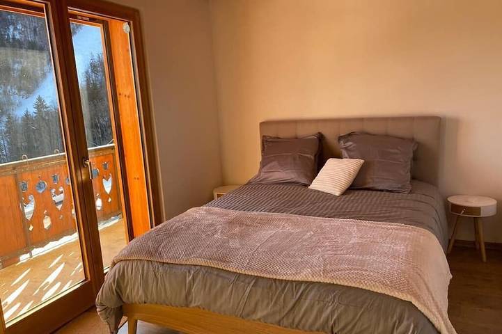 Family mountain chalet, Close to the Brasses ski slopes in Saint-Jeoire, Region Bonneville