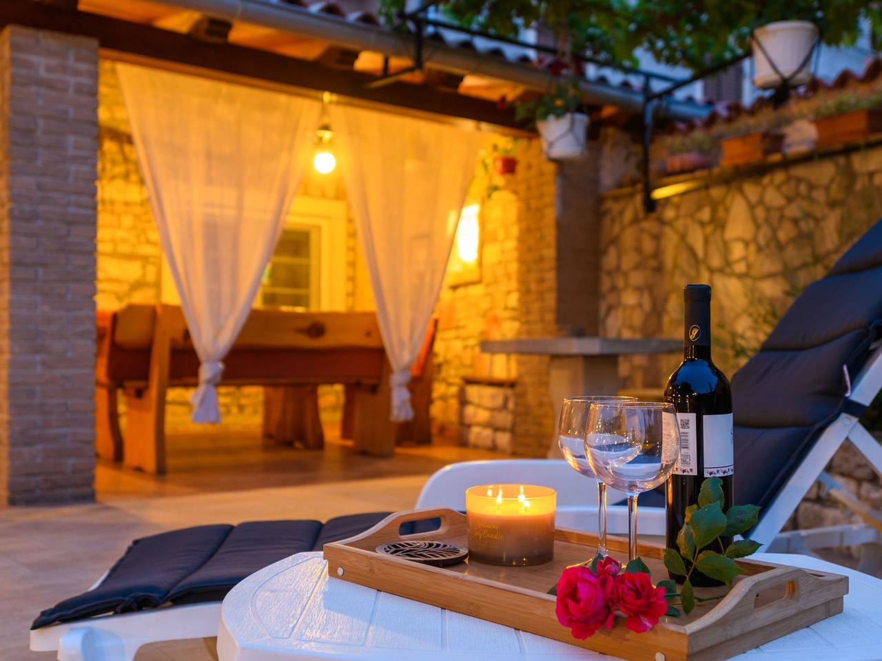 Mit Garten, Terrasse und Grill in Krnica, Marčana