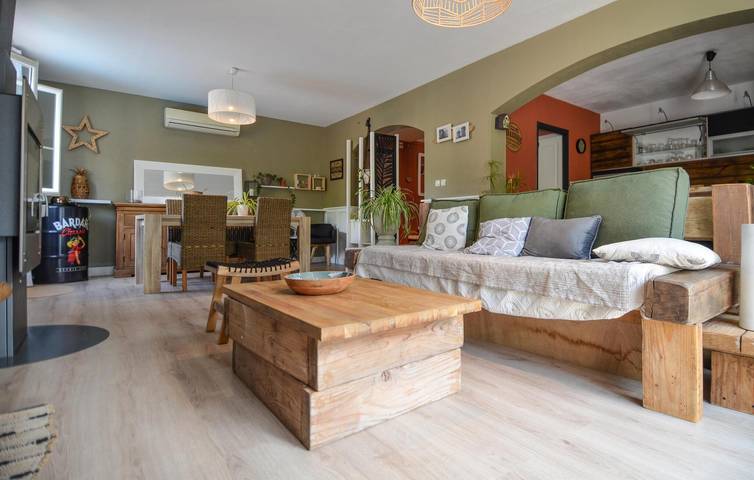 Ferienhaus für 8 Personen, mit Terrasse und Pool in Arles - 3