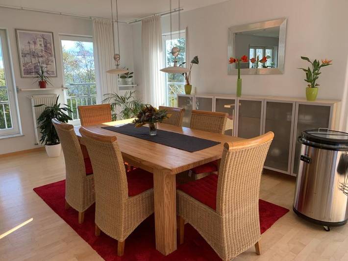 Ferienwohnung für 2 Personen, mit Terrasse und Whirlpool sowie Garten und Sauna in Überherrn