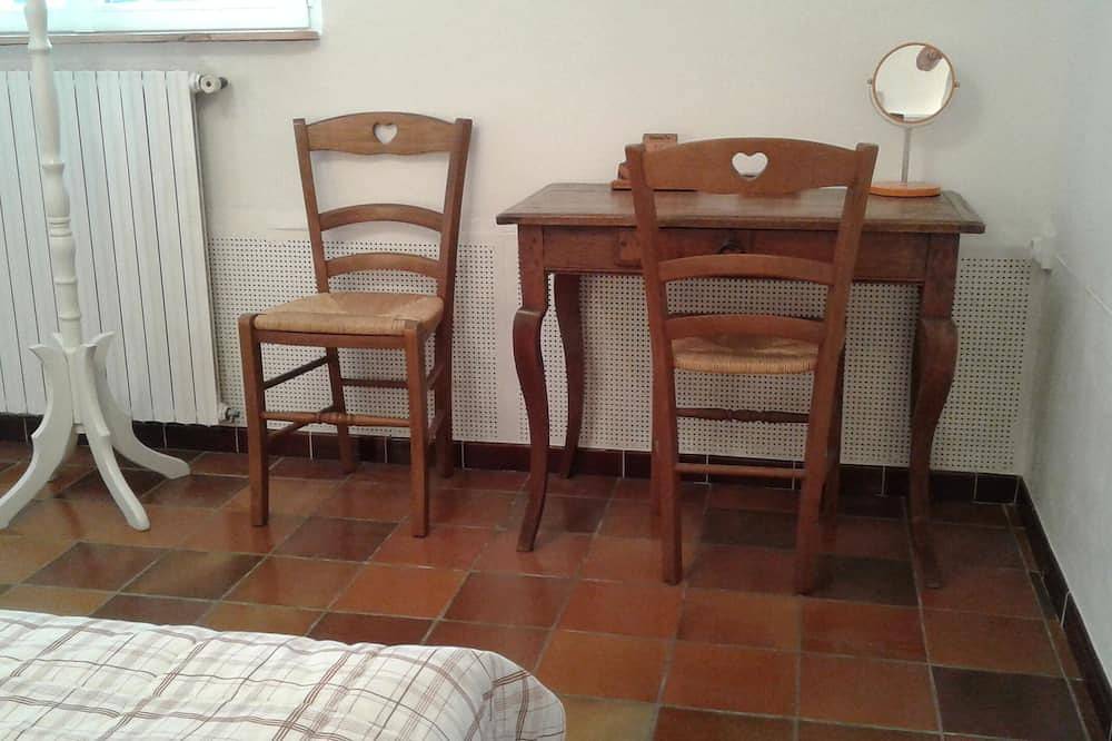 Appartement entier, Appartement au calme dans un parc ombragé in Montignac, Périgord Noir