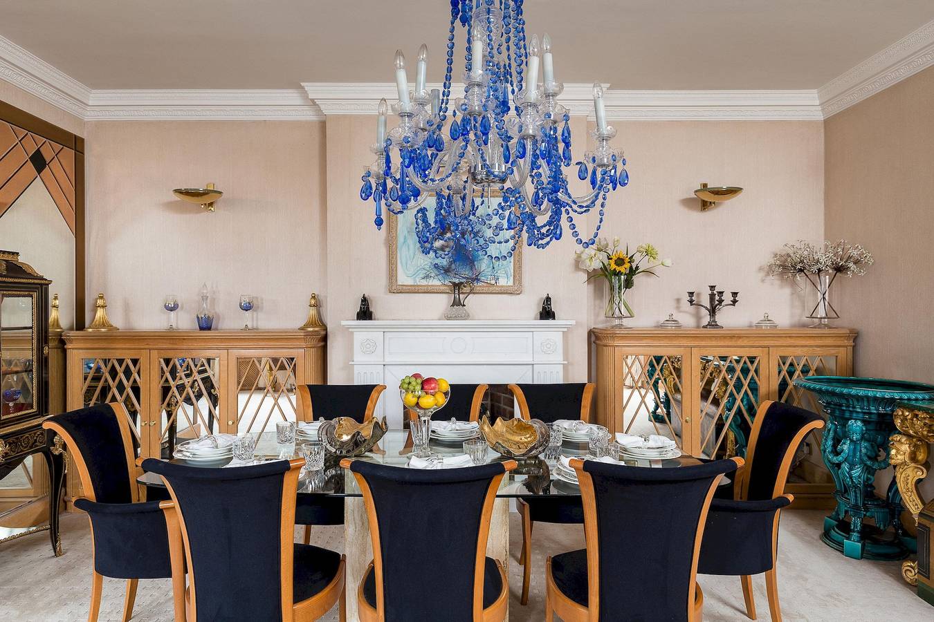 Entire apartment, Penthouse 3-bed 3-bath on Marble Arch in Hyde Park Estate, London