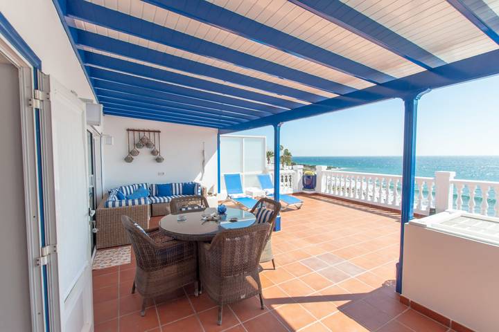 Seaview Coastal Home en primera línea, increíbles vistas al mar y terraza in Puerto del Carmen, Tías