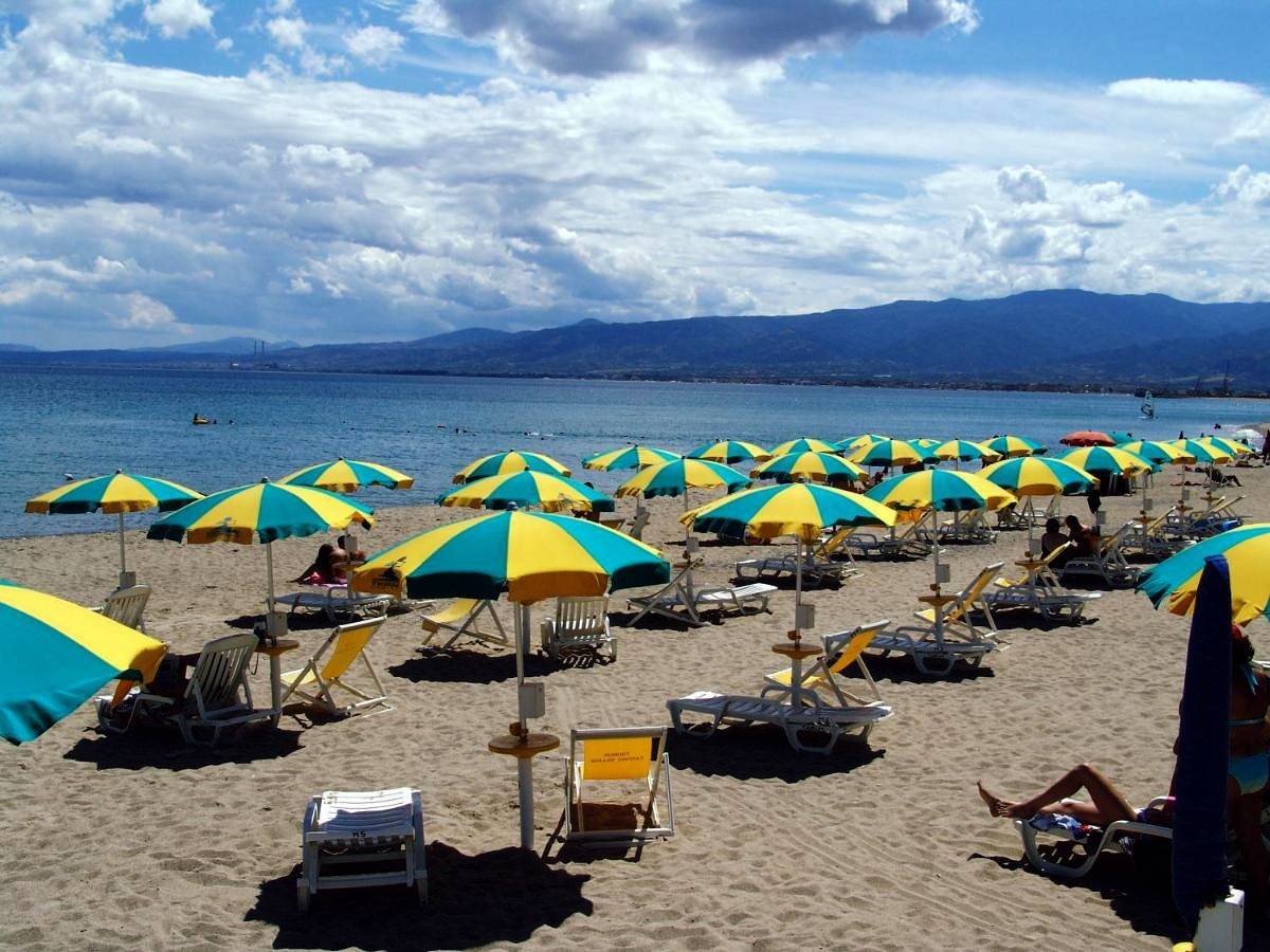 Happy Camp mobile homes in Camping Thurium Villaggio in Corigliano-Rossano, Golf von Tarent