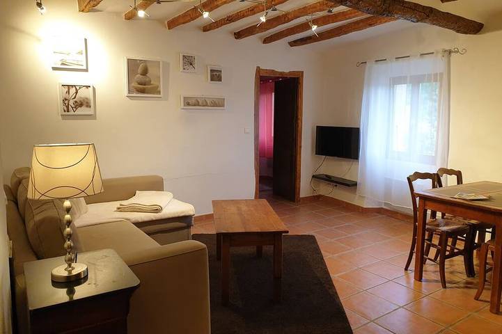 Gîte pour 2 personnes, avec jardin ainsi que jacuzzi et piscine à Saint-Génis-des-Fontaines - 4