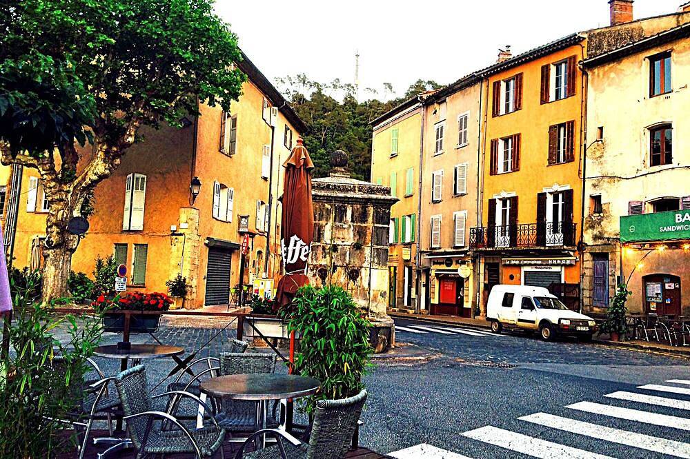 Der alte Stall in Provence (Verte) Entrecasteaux, Var. Küste 50ms, Flughafen 60ms in Entrecasteaux, Brignoles Region