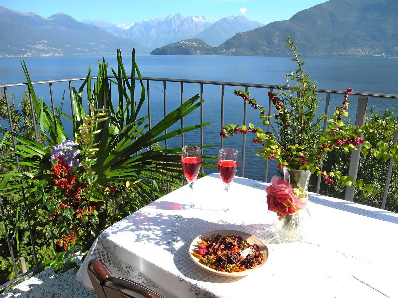 Appartement entier, Appartement de vacances pour 3 personnes avec terrasse in Calozzo, Pianello del Lario
