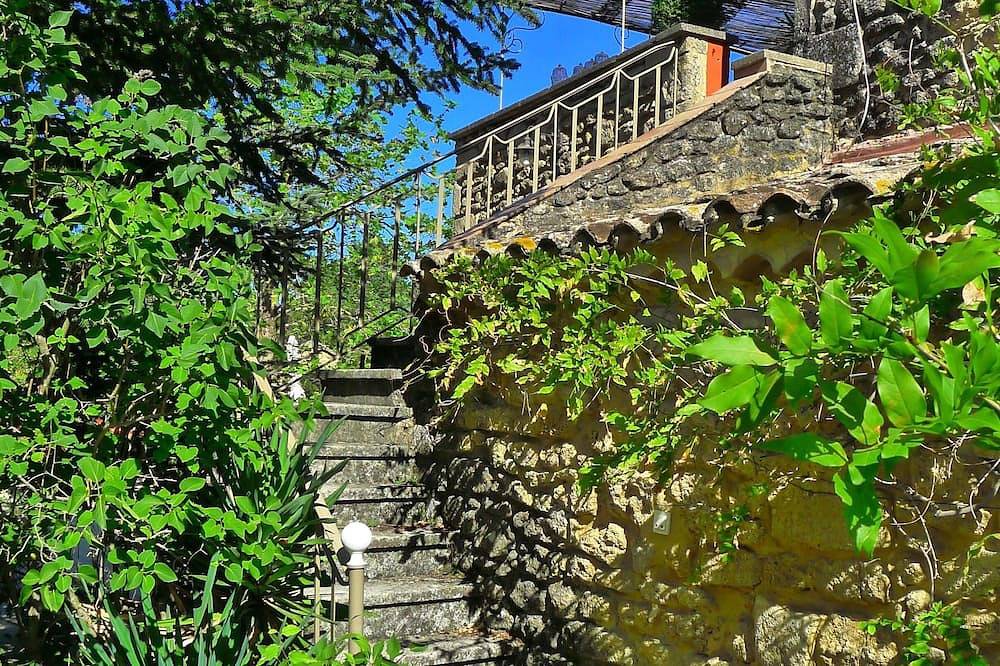Encantadora casa de campo en una granja provenzal del siglo Xviii, Laurier in Vers-Pont-du-Gard, Region de Nimes
