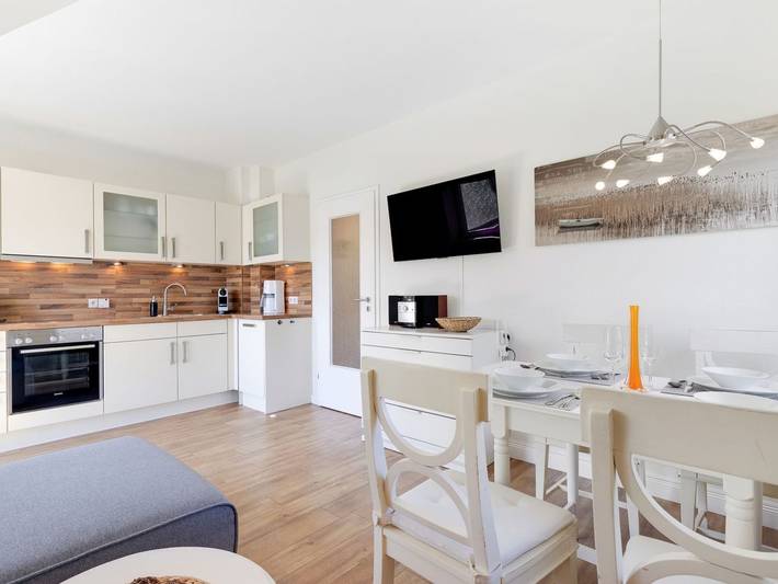 Ganze Ferienwohnung, Haus Sonnenschein Whg. G - Drei Raum Appartement im Obergeschoss und Dachgeschoss mit ca. 65m² Nutzfläche. in Nordfriesische Inseln (Schleswig-Holstein) (Schleswig-Holstein), Wenningstedt