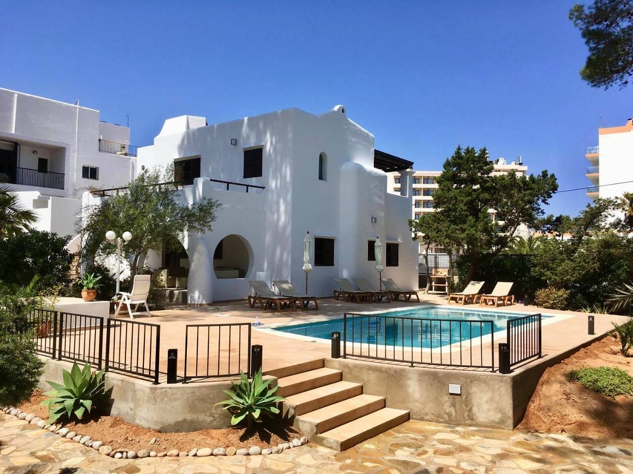 Five-Bedroom House in Ocean Beach Ibiza, Sant Antoni de Portmany