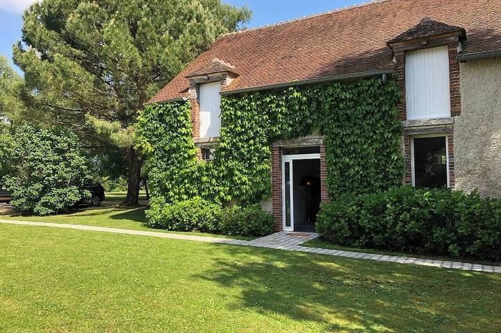 Gîte pour 15 personnes dans Conflans-sur-Loing