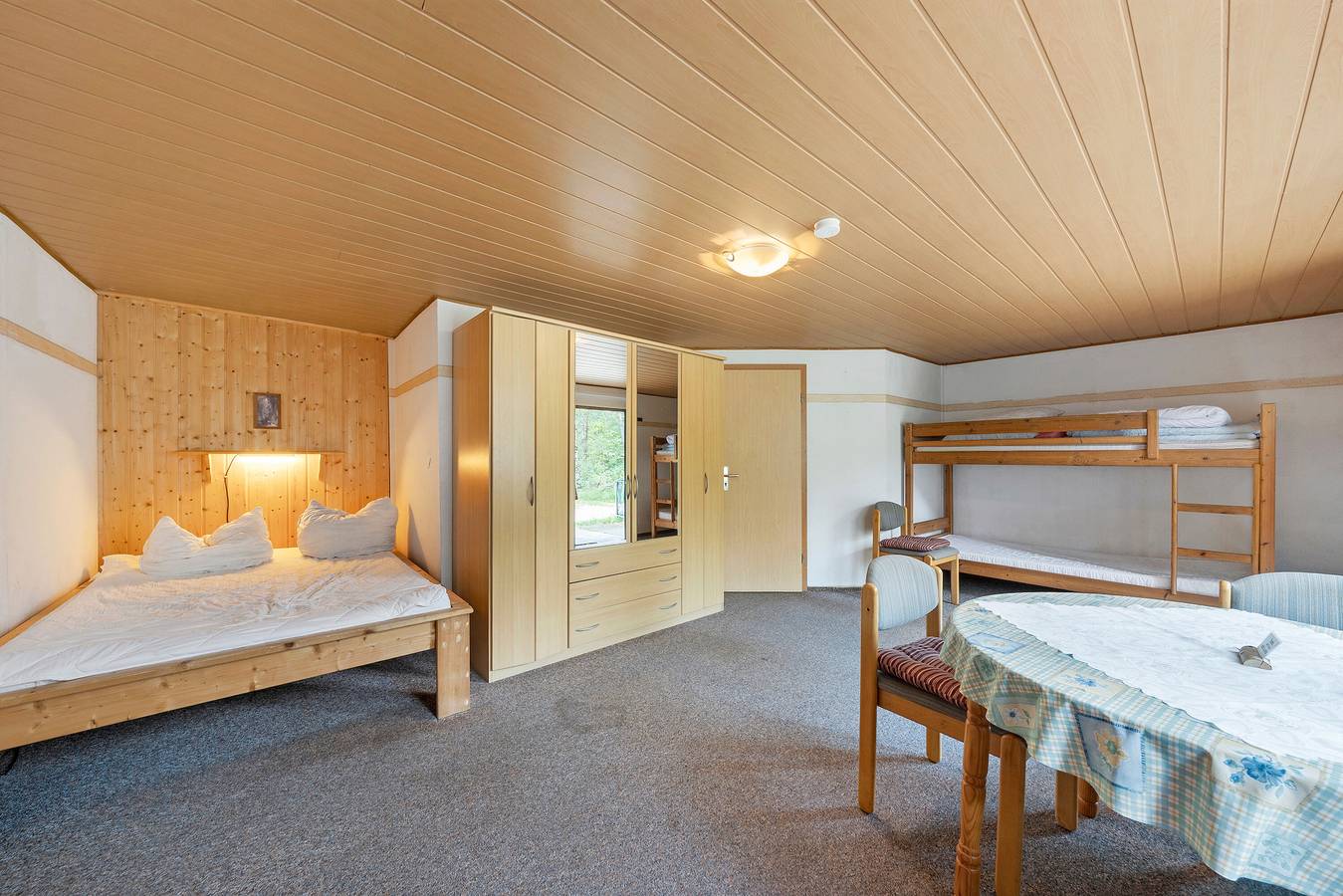 Bungalow '22 - Kimbucht' avec terrasse privée et jardin commun in Waldhufen, Oberlausitz Niederschlesien
