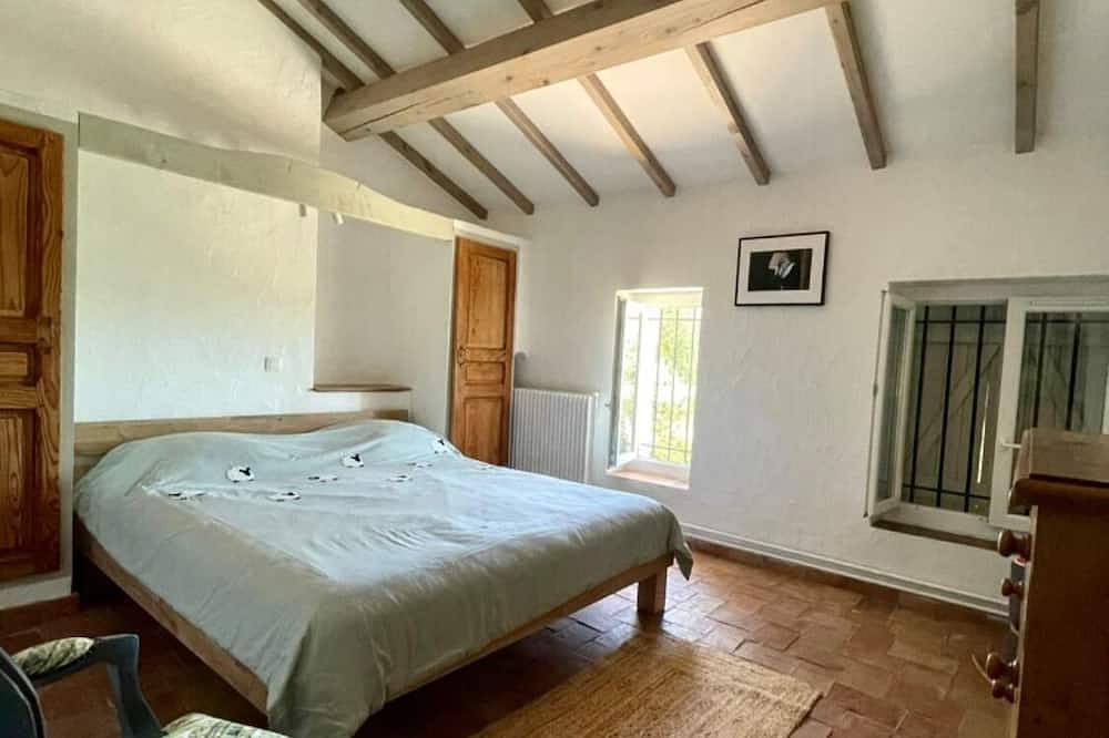 Maison Pipette authentic Provence and Nature 10 min from Circuit Paul Ricard in Circuit Paul-Ricard, Le Castellet