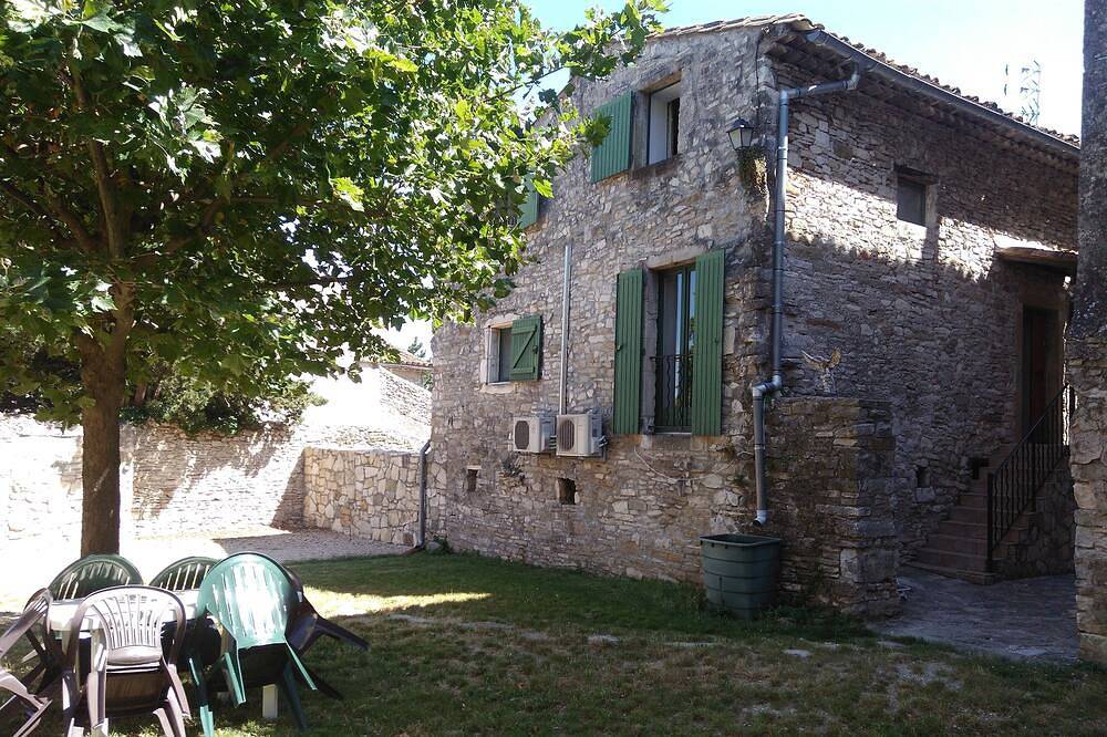 Mas cévenol avec jardin clos proche de la méditérranée et des Cévènnes in Vézénobres, Région d'Alès
