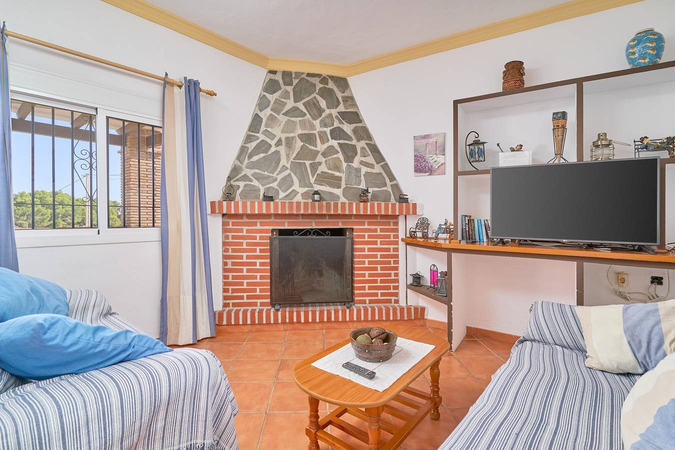 Villa 'El Peli' mit Meerblick, Wi-Fi und Klimaanlage in Frigiliana, Costa del Sol