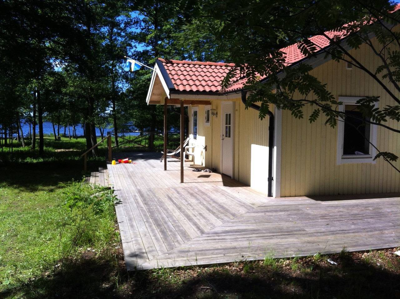Hus för 5 Personer, med terass samt trädgård och sjöutsikt