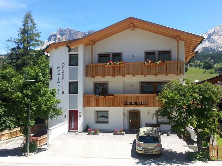 Appartamento per 4 persone, con Balcone e Terrazza nonché Giardino e Panorama a La Villa